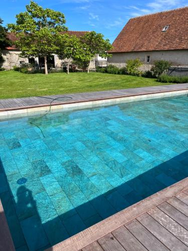 Piscine en pierre de Bali